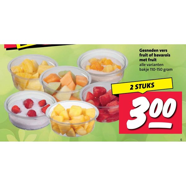 Gesneden vers fruit of bavarois met fruit