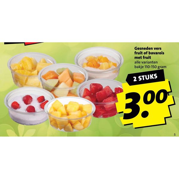 Gesneden vers fruit of bavarois met fruit