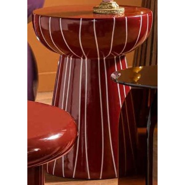 Bijzettafel rood gestreept